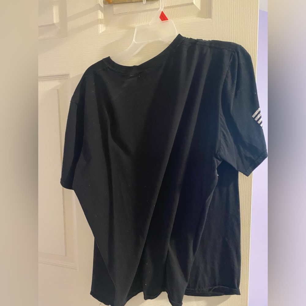 Small under armor flag patch shirt